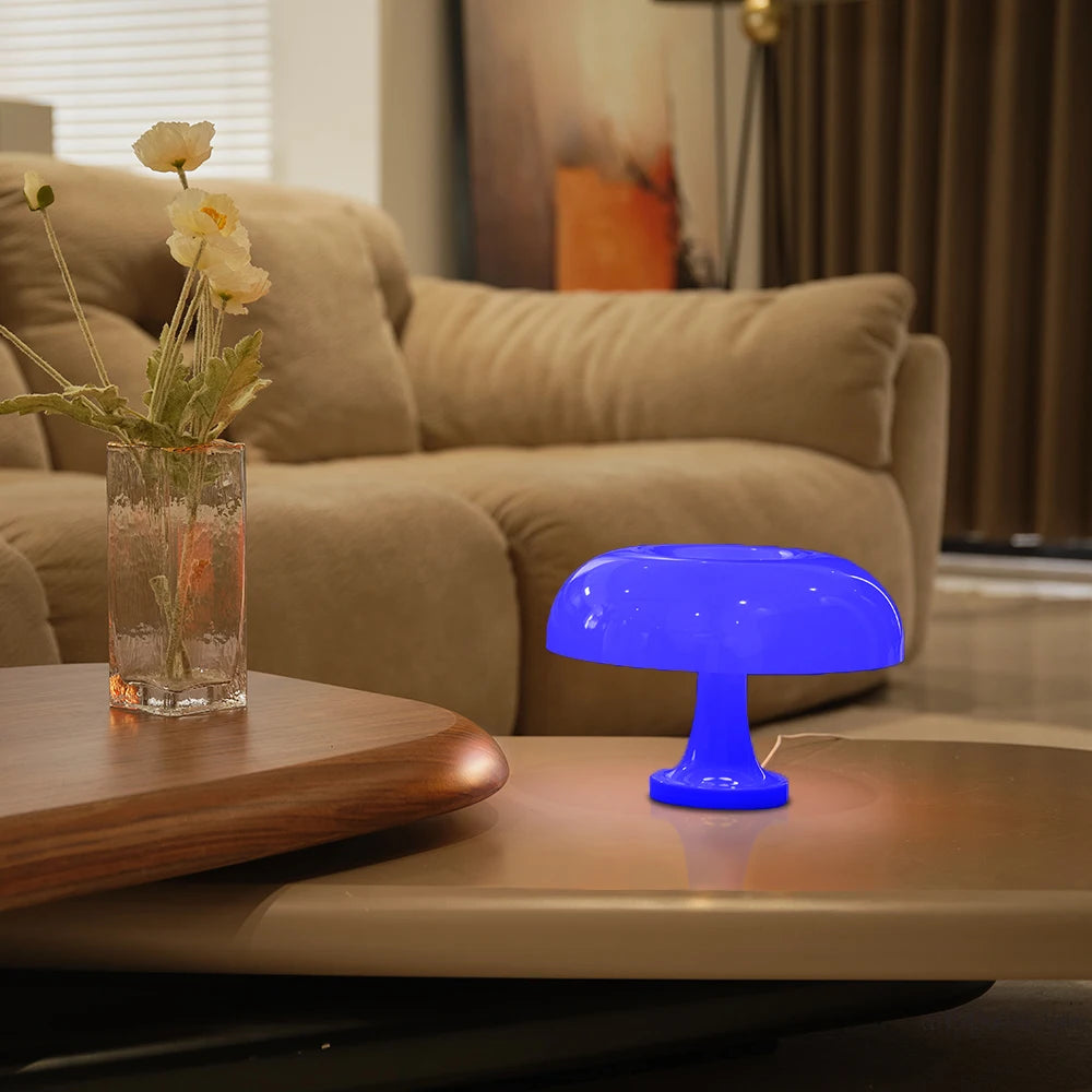Lampe champignon bleue allumée LED rechargeable autonomie 6-8h éclairage ambiance apaisant rétro vintage