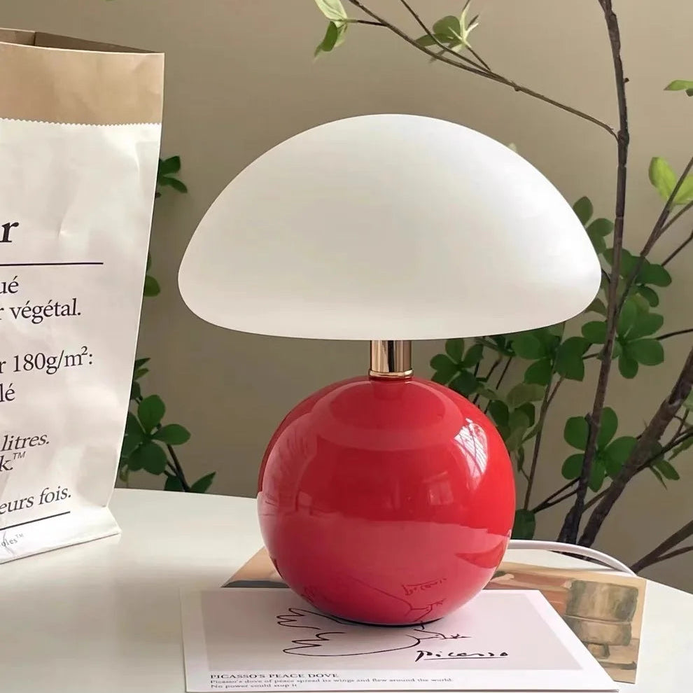 Lampe champignon rouge LED sans fil design moderne minimaliste tactile rechargeable USB decoration interieure